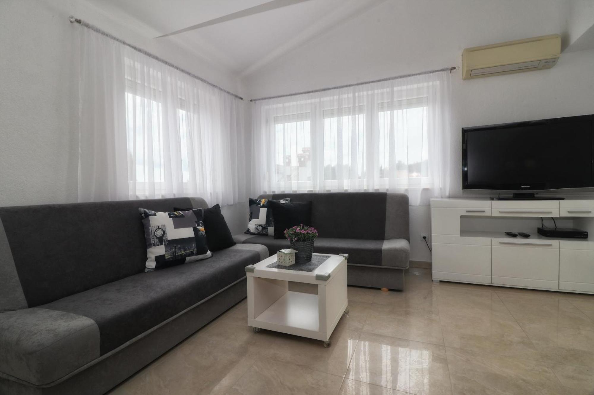 Apartments Link Rovinj Bagian luar foto